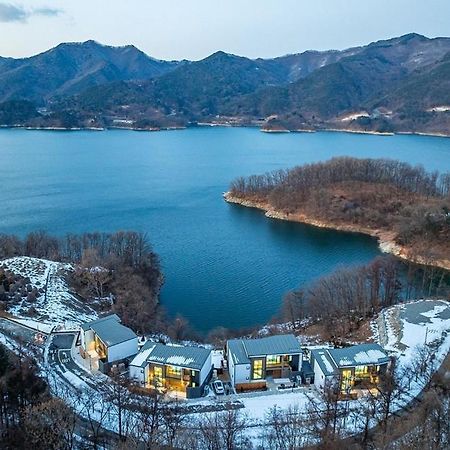 Jecheon The Shine Cheongpung Hotel Exterior photo